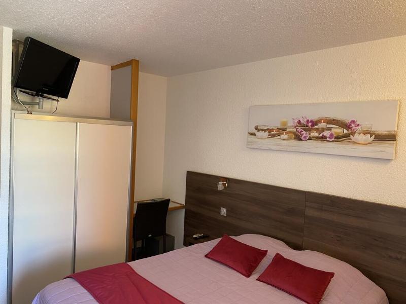 Cit'Hotel Des 2 Golfs Лёкат Экстерьер фото